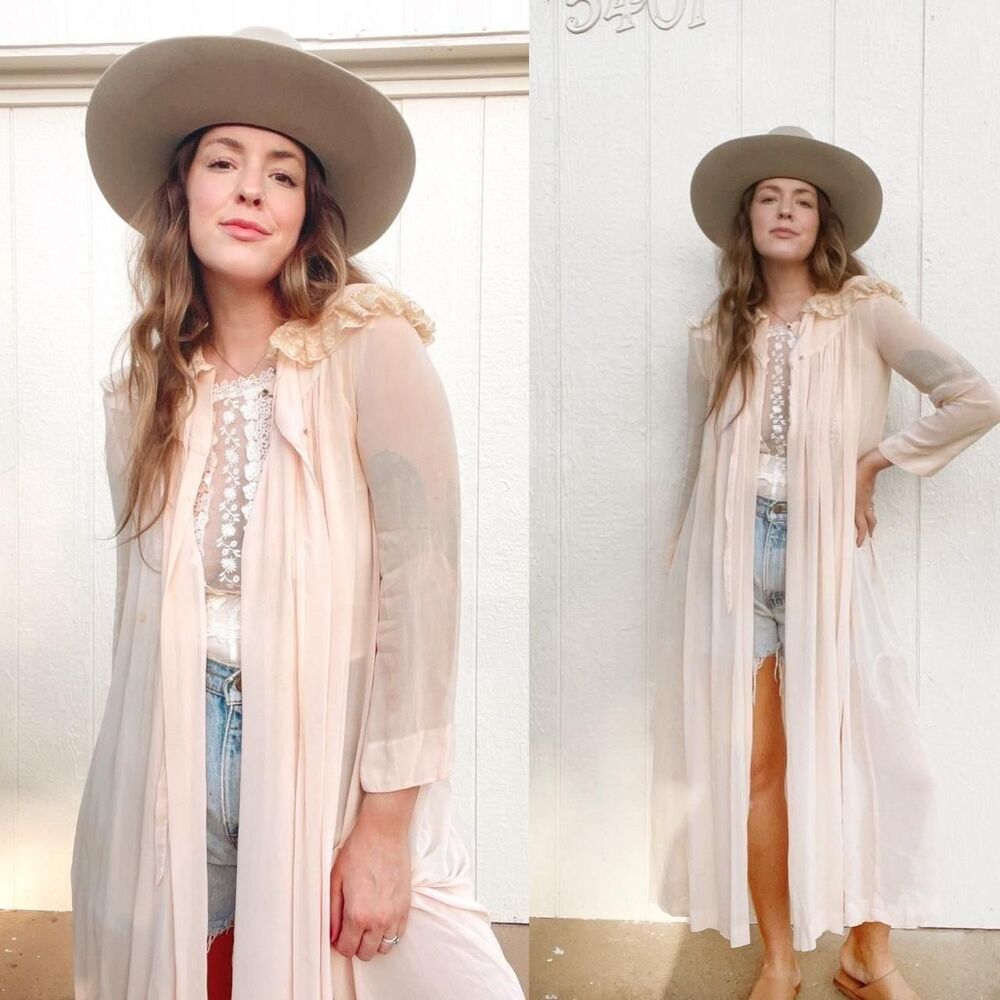 American-vintage Women's Pink Robe